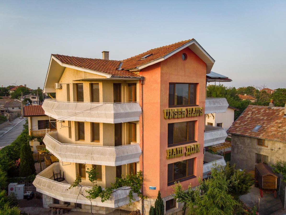 Guest House Nash Dom Kavarna Exterior foto